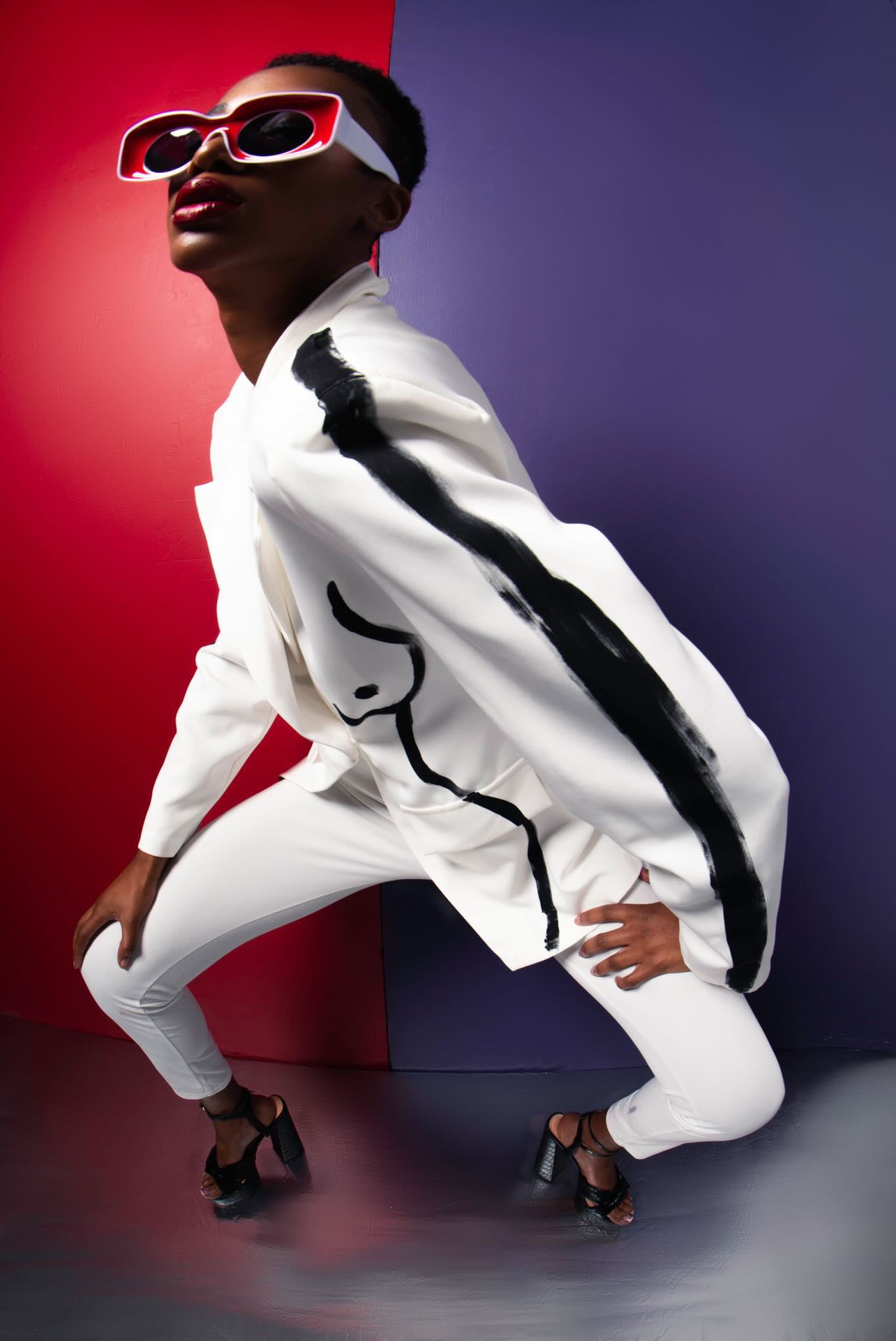 Silhouette Blazer (White)
