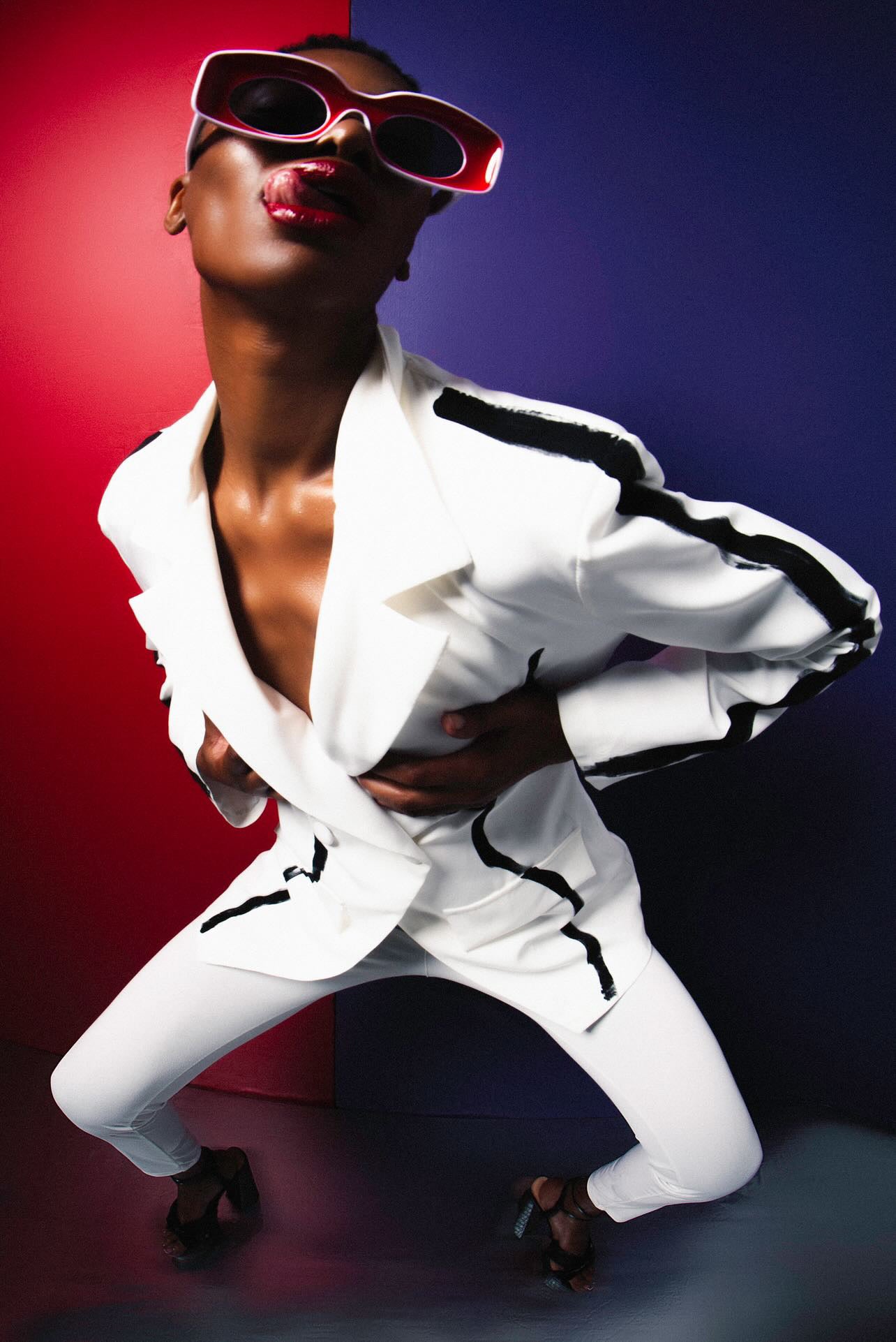 Silhouette Blazer (White)